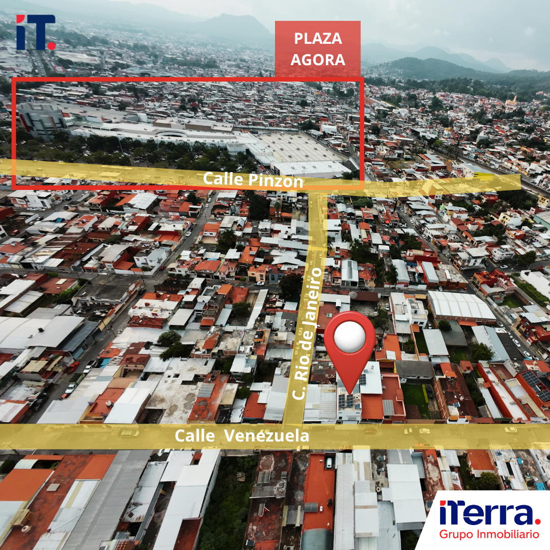 20 VENTA DE CASA TERRENO EN URUAPAN MICHOACAN FRENTA A PLAZA AGORA