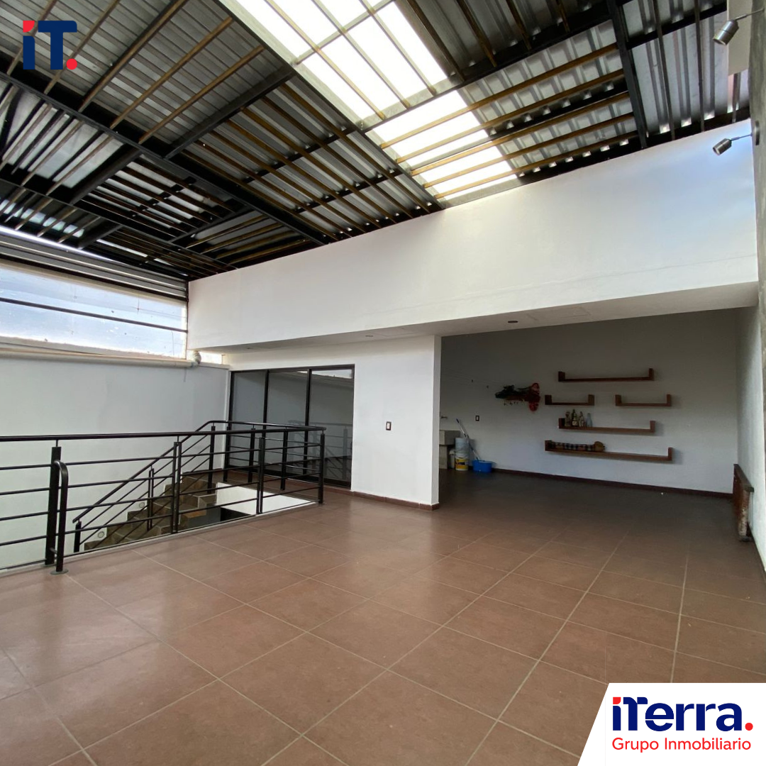 17 VENTA DE CASA Y TERRENO EN URUAPAN MICHOACAN