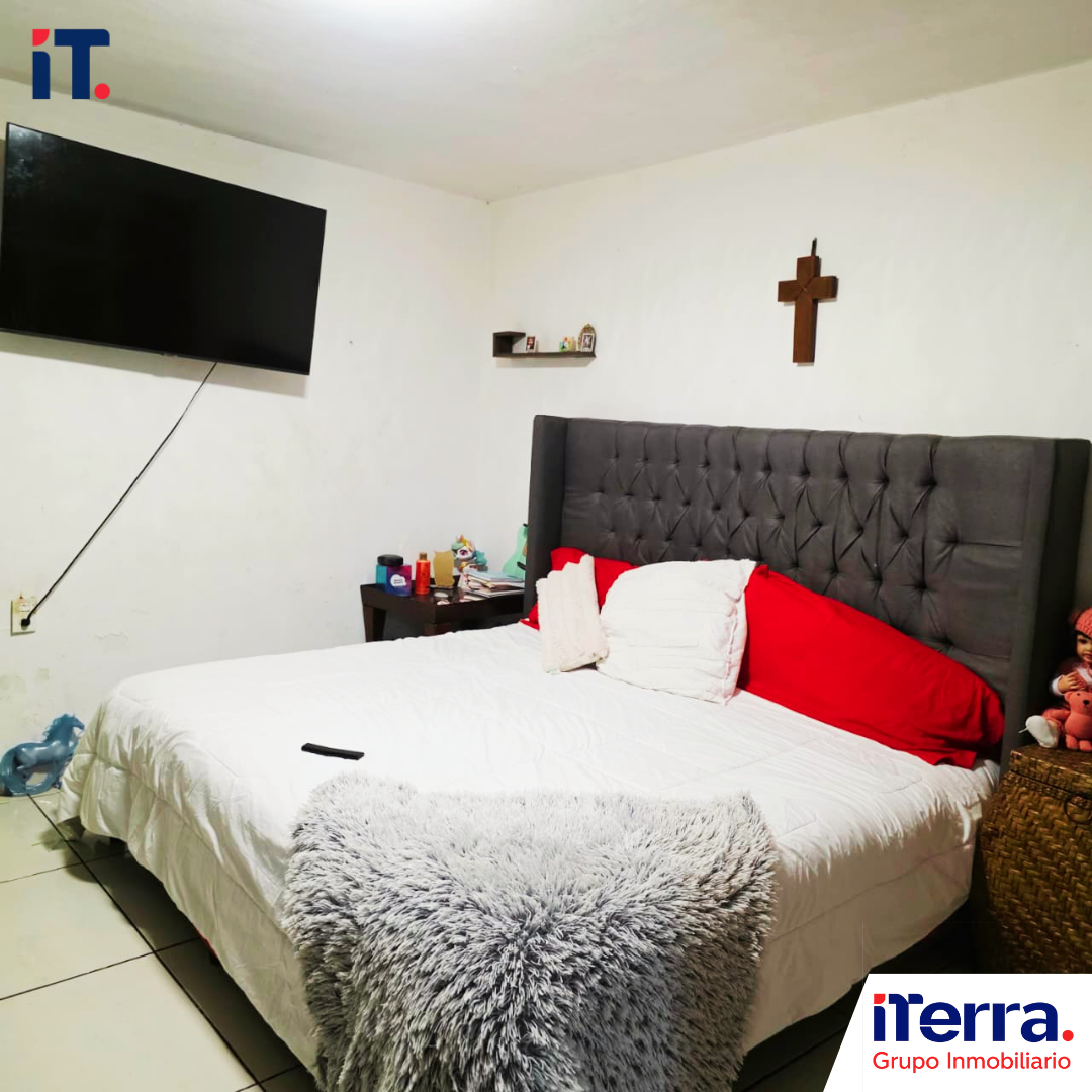 08 VENTA DE CASA TERRENO EN URUAPAN MICHOACAN FRENTE A PLAZA AGORA POR WALMART