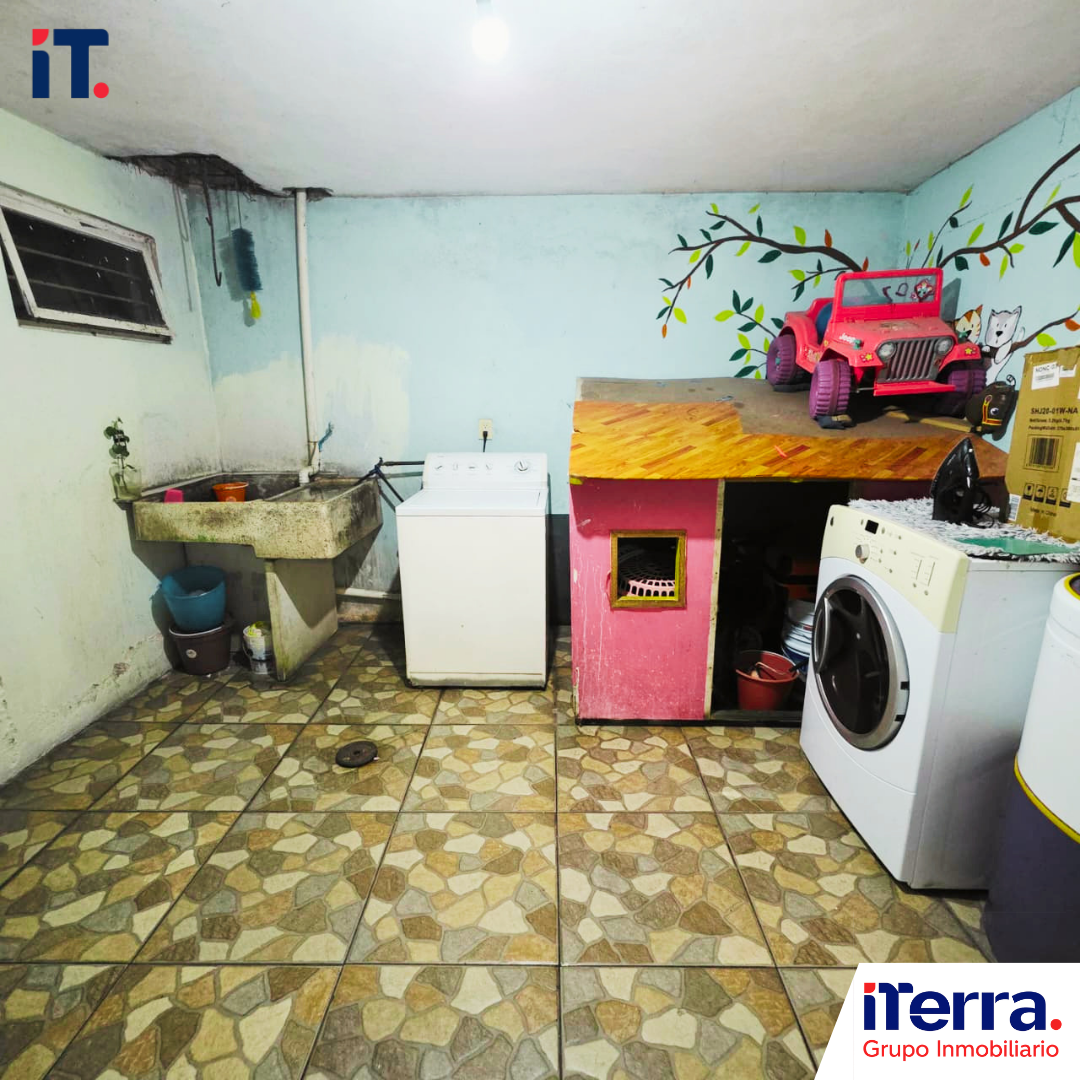 10 VENTA DE CASA TERRENO EN URUAPAN MICHOACAN FRENTE A PLAZA AGORA POR WALMART